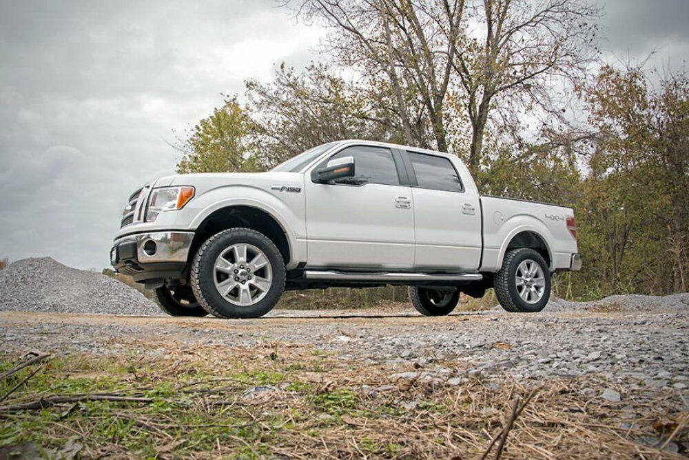 Fits Ford F-150 4WD (2009-2013) 2 Inch Lift Kit; M1 Struts/M1; 56840