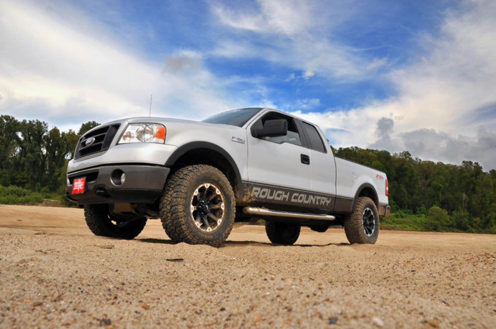 Fits Ford F-150 2WD/4WD (2004-2008) 2.5 Inch Lift Kit; Molded; 57030