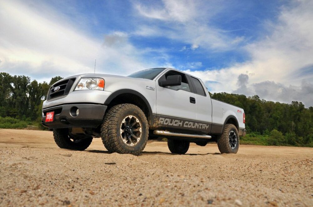 Fits Ford F-150 4WD (2004-2008) 2.5 Inch Lift Kit; N3 Struts/N3; 57031