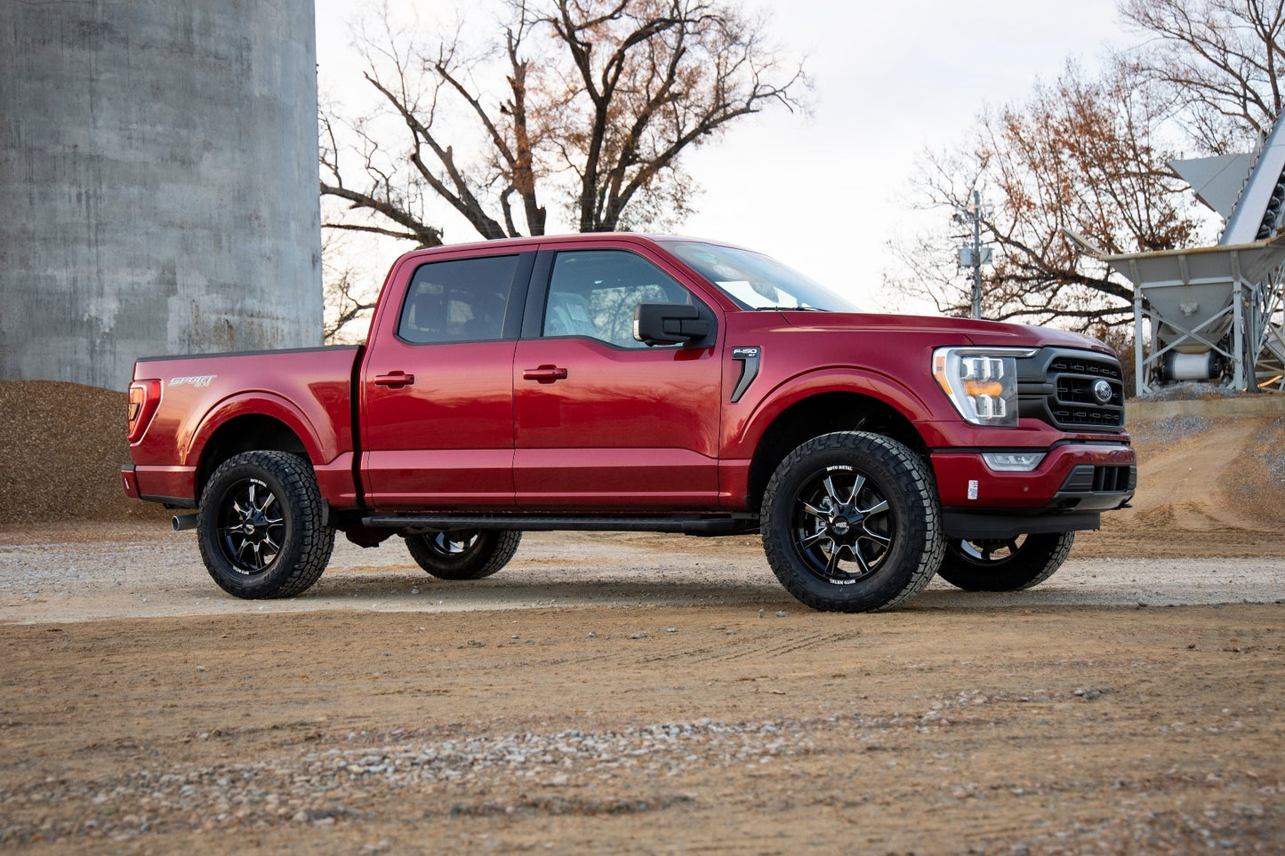Fits Ford F-150 2WD/4WD (2021-2024) 2 Inch Lift Kit; Molded; RR N3; 57130