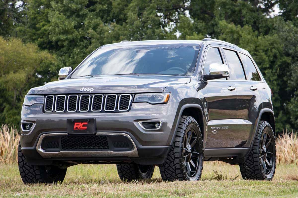 Fits Jeep Grand Cherokee WK2 2WD/4WD (2011-2022) 2.5 Inch Lift Kit; 60300