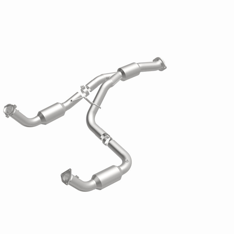 2012-16 Chevrolet Express 3500 Direct-Fit Catalytic Converter 5582113 Magnaflow - Catalytic Converters Car Part People