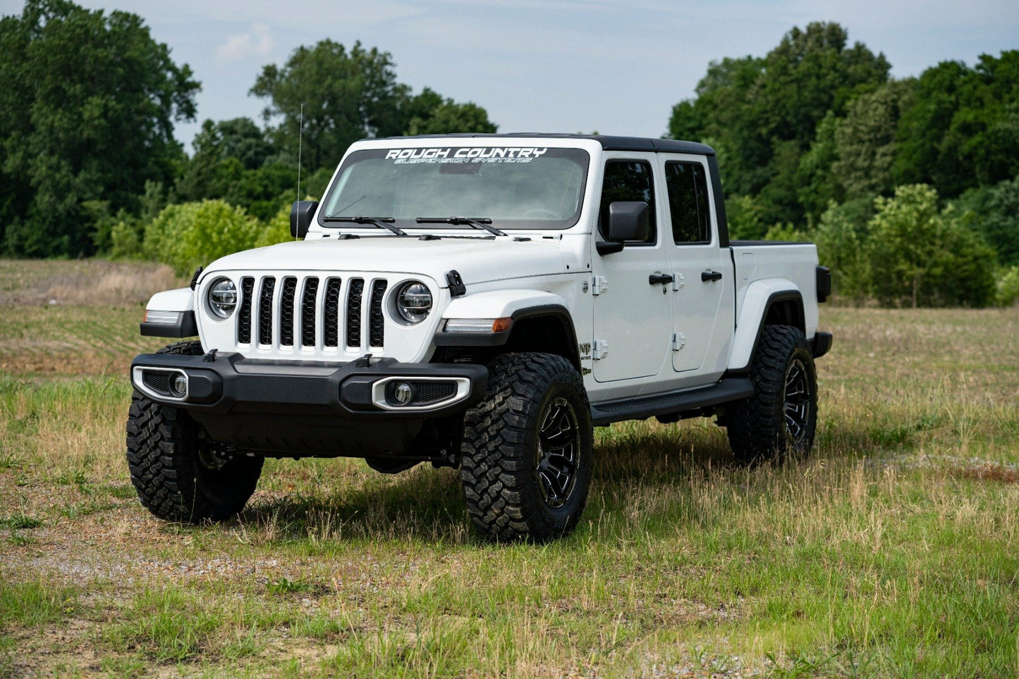 Fits Jeep Gladiator JT 4WD (2024) 2.5 Inch Leveling Kit; Spacers; 61300
