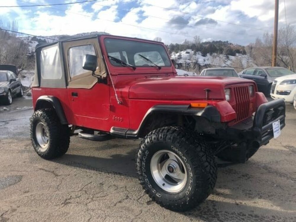 Fits Jeep Wrangler YJ 4WD (1987-1995) 2.5 Inch Lift Kit; V2; 61570