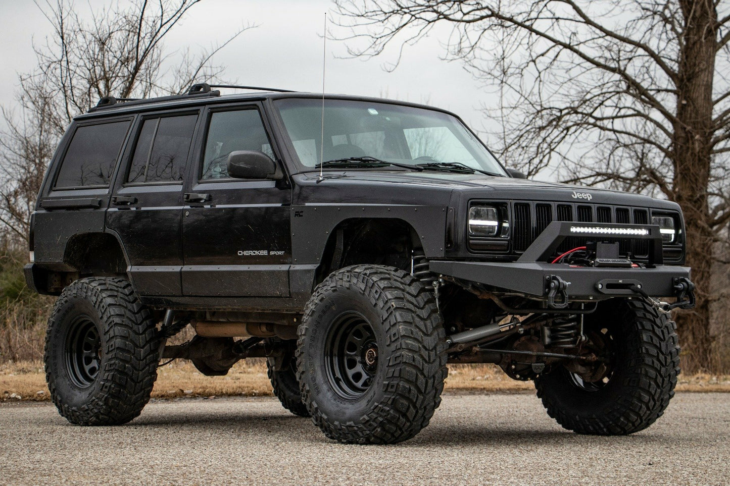 Fits Jeep Cherokee XJ 4WD (1984-2001) 6.5 Inch Lift Kit; Long Arm; NP242; 61822
