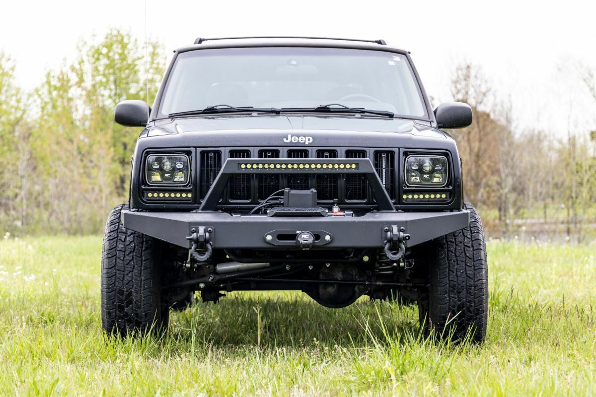 Fits Jeep Cherokee XJ 2WD/4WD (1984-2001) 3 Inch Lift Kit; RR Springs; M1; 63040