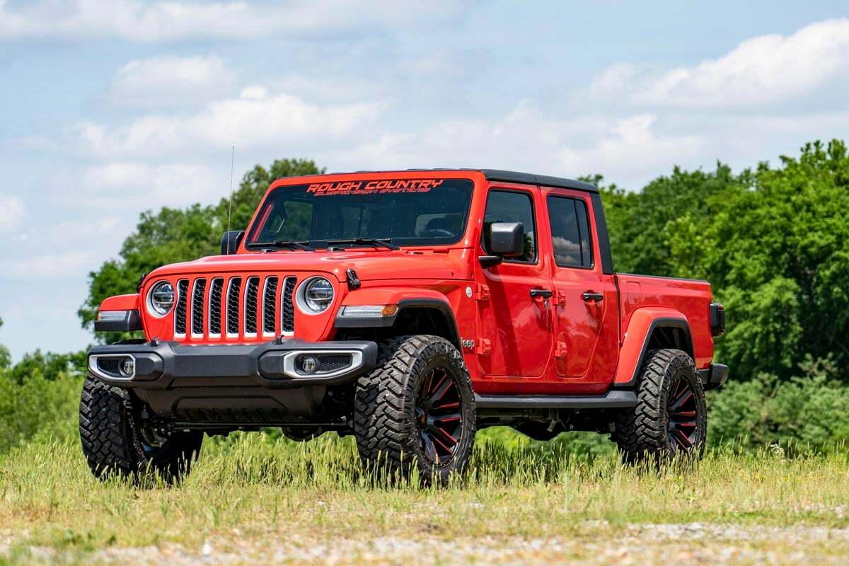 Fits Jeep Gladiator JT 4WD (2020-2023) 2.5 Inch Leveling Kit; Spacers; 63400