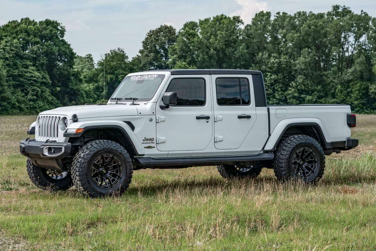 Fits Jeep Gladiator JT 4WD (2020-2023) 2.5 Inch Leveling Kits; Springs; 64830B