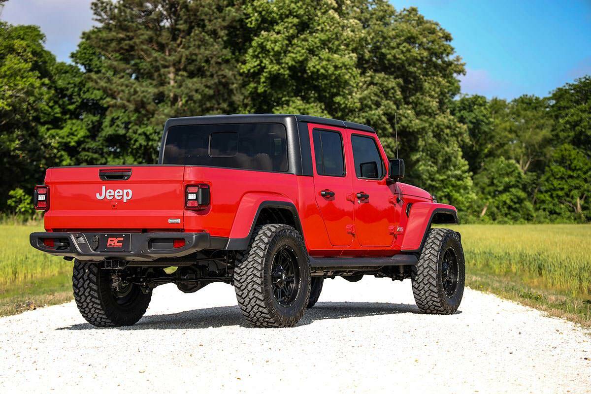 Fits Jeep Gladiator JT 4WD (2020-2023) 3.5 Inch Lift Kit; Springs; N3; 64930