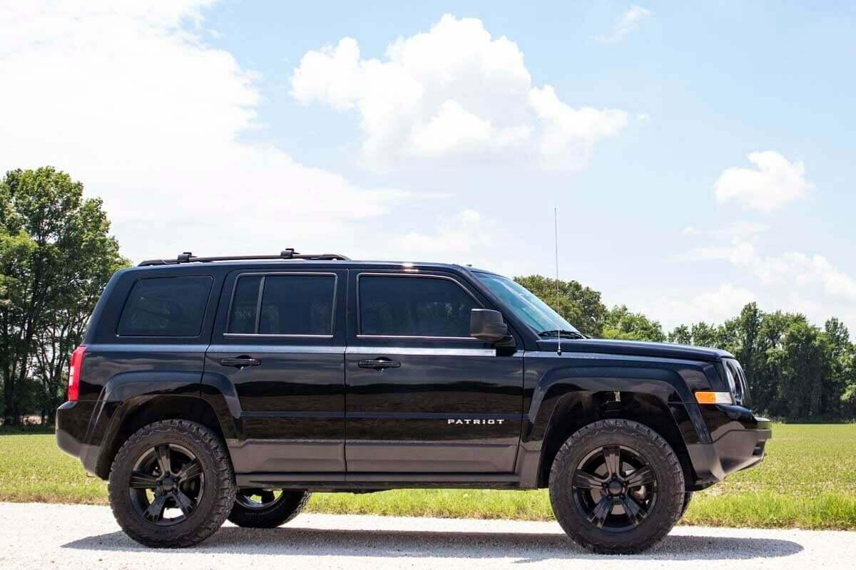 Fits Jeep Compass 4WD (2007-2016) 2 Inch Lift Kit; 66501