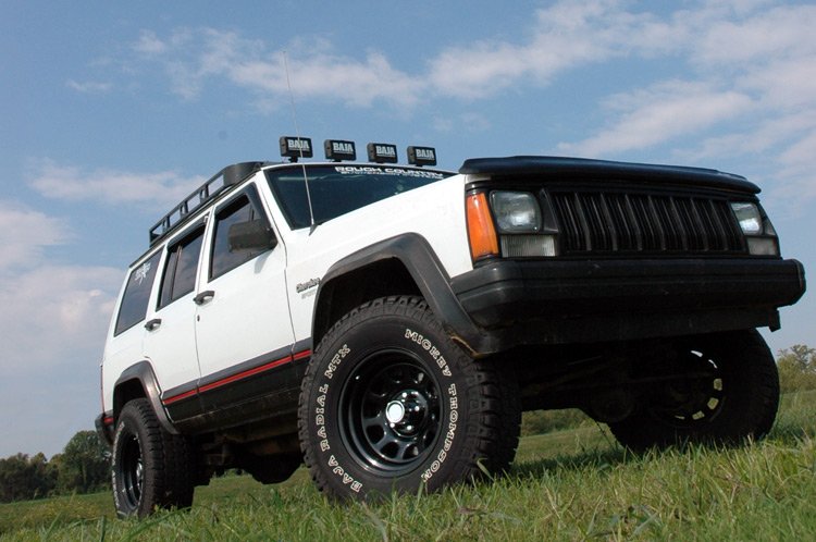 Fits Jeep Cherokee XJ 2WD/4WD (1984-2001) 3 Inch Lift Kit; Rear AAL; 670N2