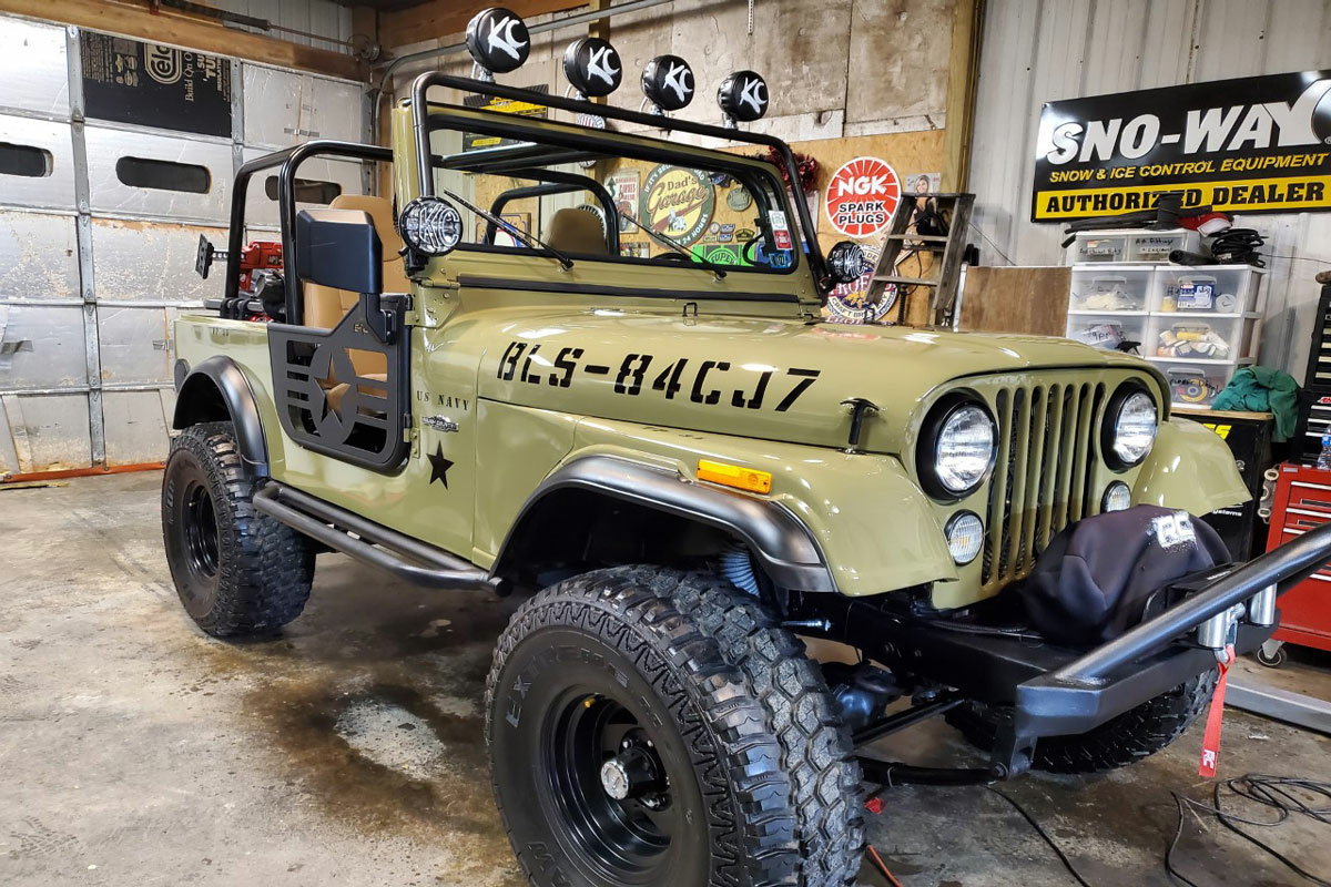 Fits Jeep CJ 5 4WD (1982-1983) 4 Inch Lift Kit; 67530
