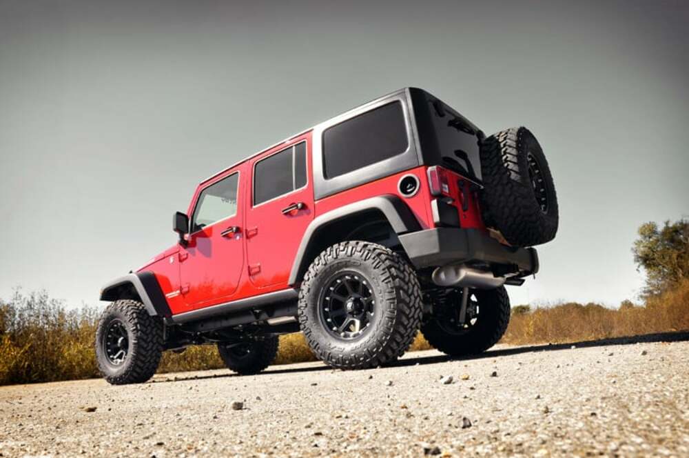 Fits Jeep Wrangler Unlimited 2WD/4WD (2007-2018) 3.5 Inch Lift Kit; 69430
