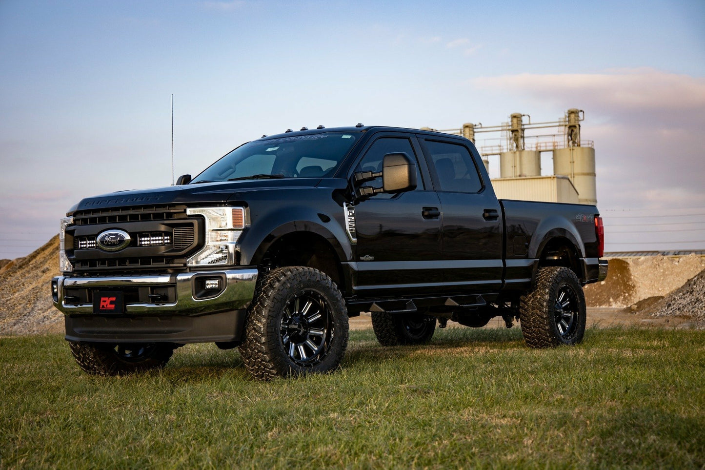 Fits Ford F-250 SD (20-22) LED Light Kit Grille Mount 10" Black Slimline 70898