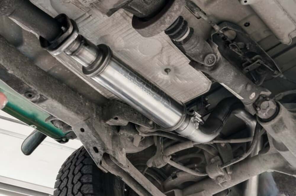 2000-2006 Jeep Wrangler TJ Cat-back Exhaust System Flowmaster FlowFX 717865