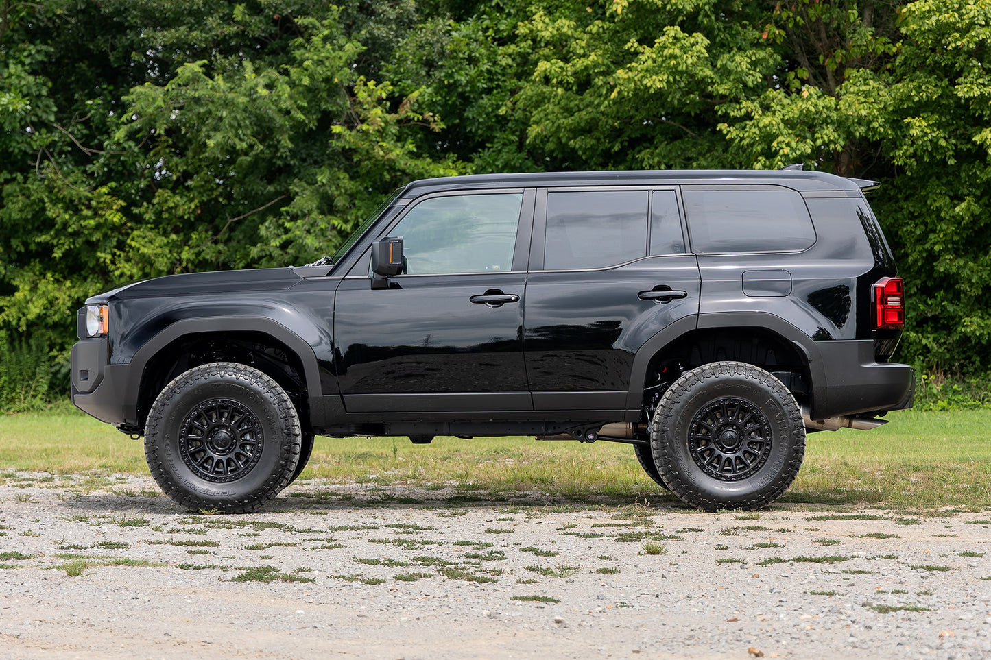 Fits Toyota Land Cruiser 4WD (2024) 3.5 Inch Lift Kit; N3; 72630