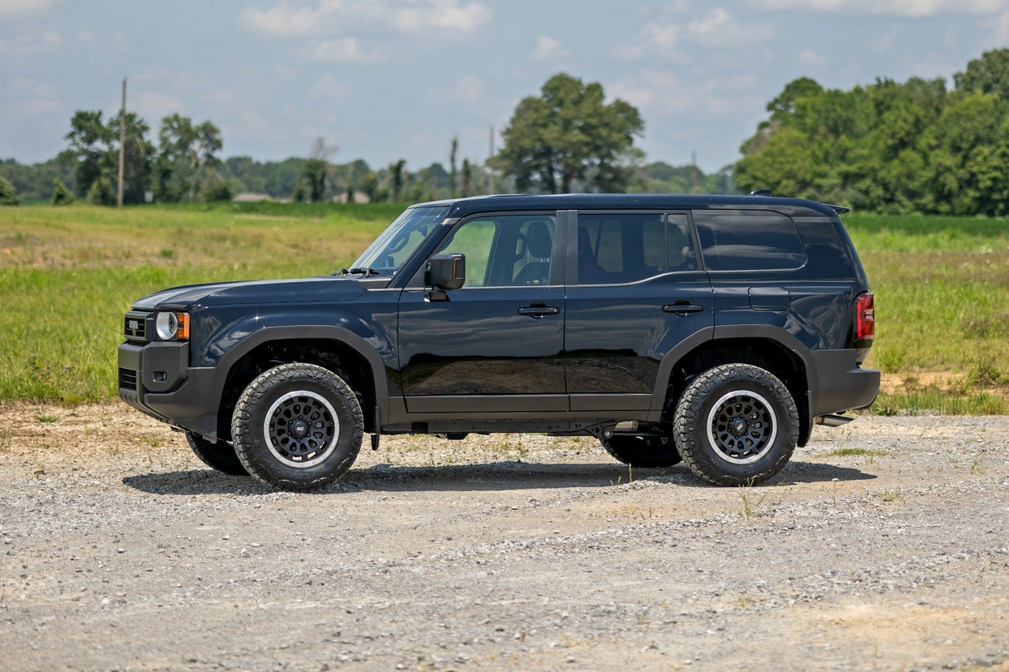 Fits Toyota Land Cruiser 4WD (2024) 1 Inch Leveling Kit; 72900_A