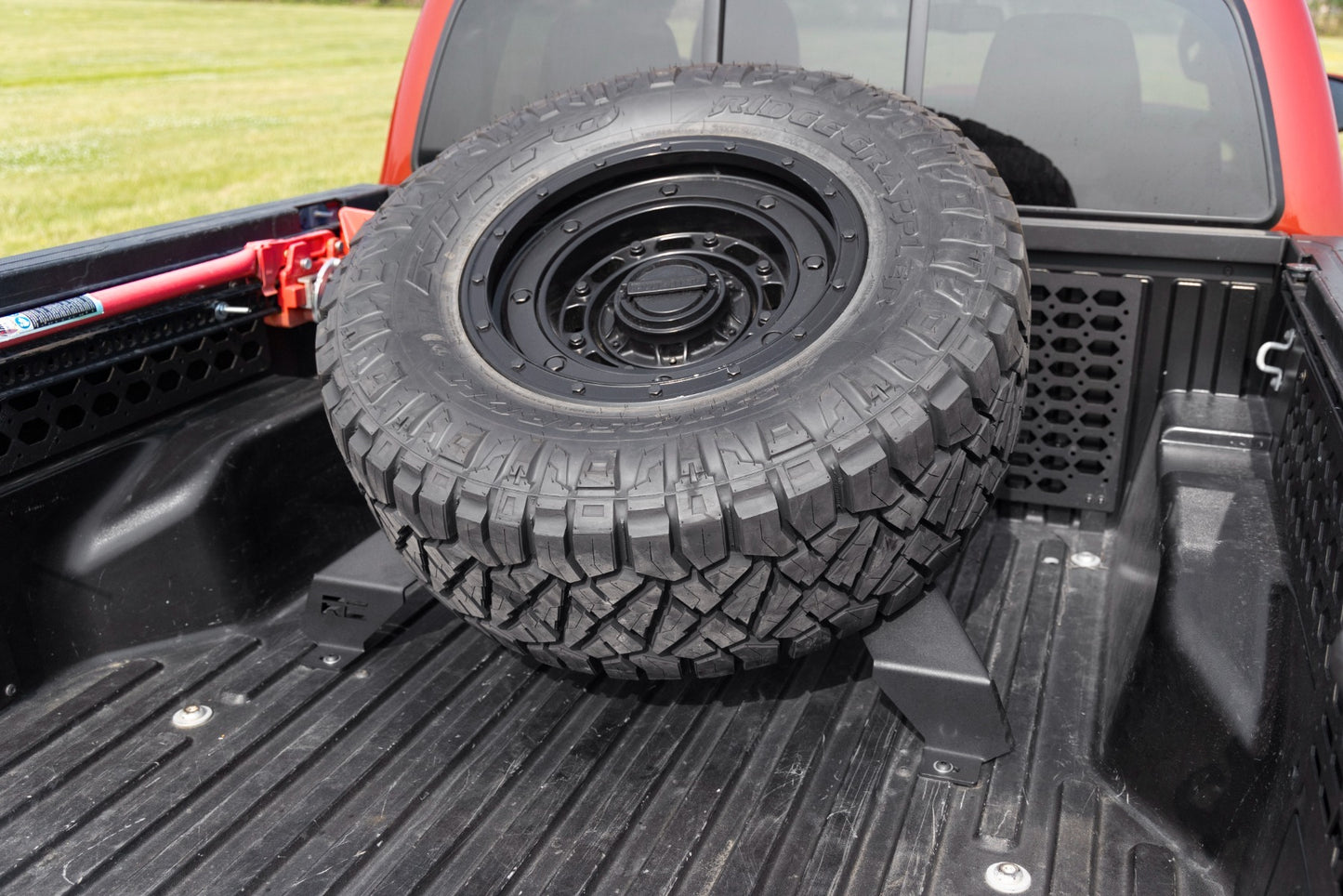 Bed Mount Spare Tire Carrier Universal(5x5.5 6x5.5 6x135 & 5x5.0) 73110