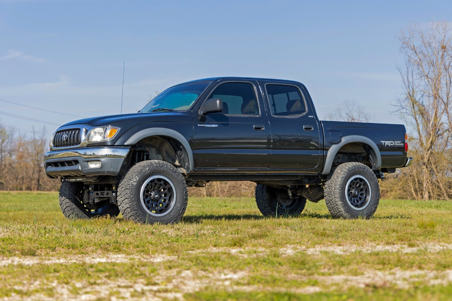 Fits Toyota Tacoma 2WD/4WD (1995-2004) 6 Inch Lift Kit; N3 Struts; 74131