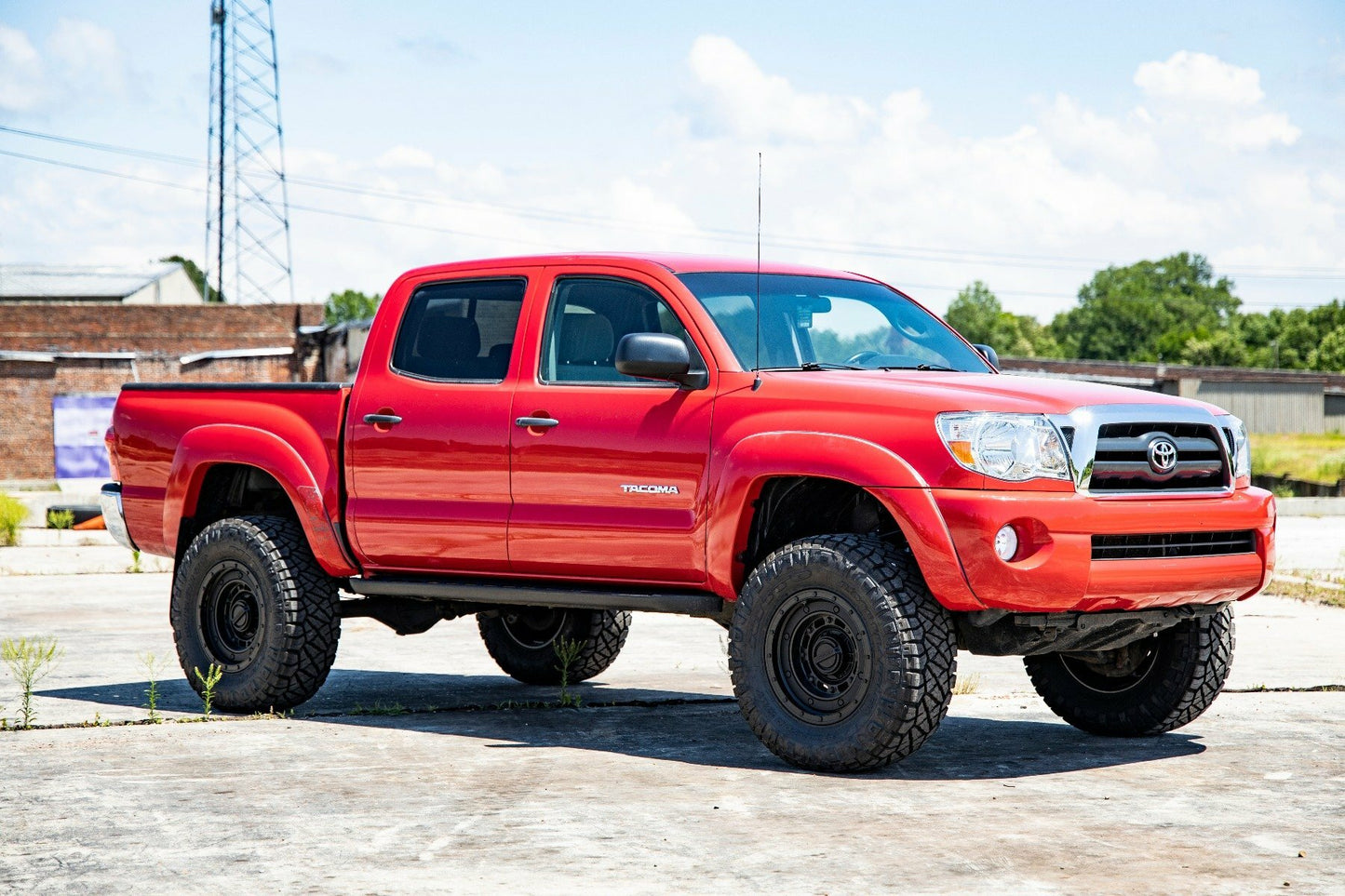 Fits Toyota Tacoma 4WD (2005-2023) 3.5 Inch Lift Kit; UCA; M1 Struts; 74240