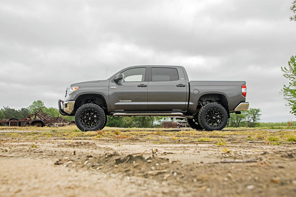 Fits Toyota Tundra 2WD/4WD (2007-2015) 6 Inch Lift Kit; 75430