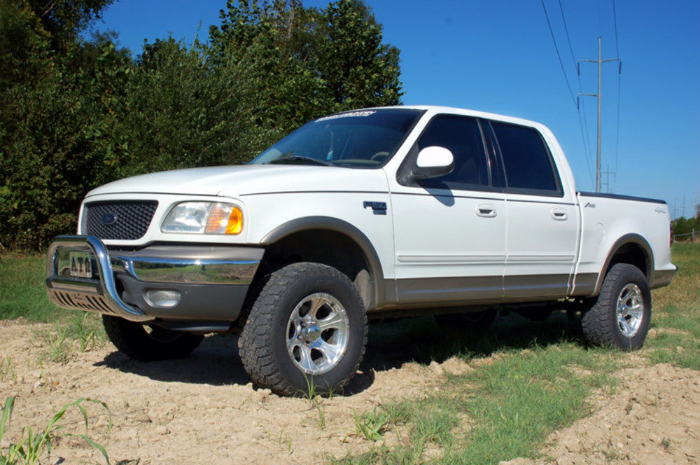 Fits Ford F-150 4WD (1997-2003) 2.5 Inch Leveling Kit; 7544