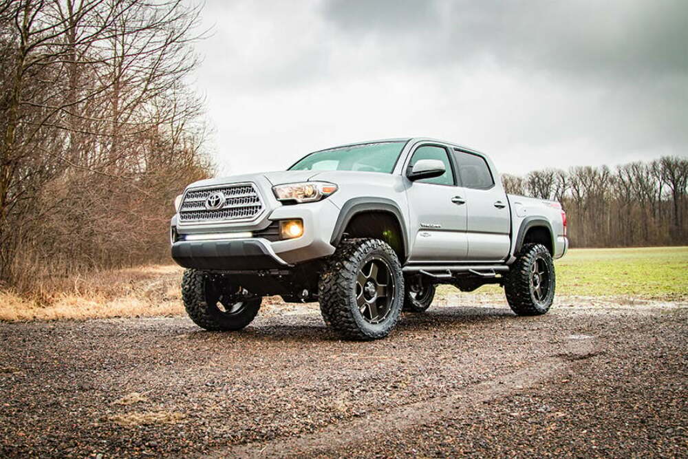 Fits Toyota Tacoma 2WD/4WD (2016-2023) 4 Inch Lift Kit; M1 Struts/M1; 75740