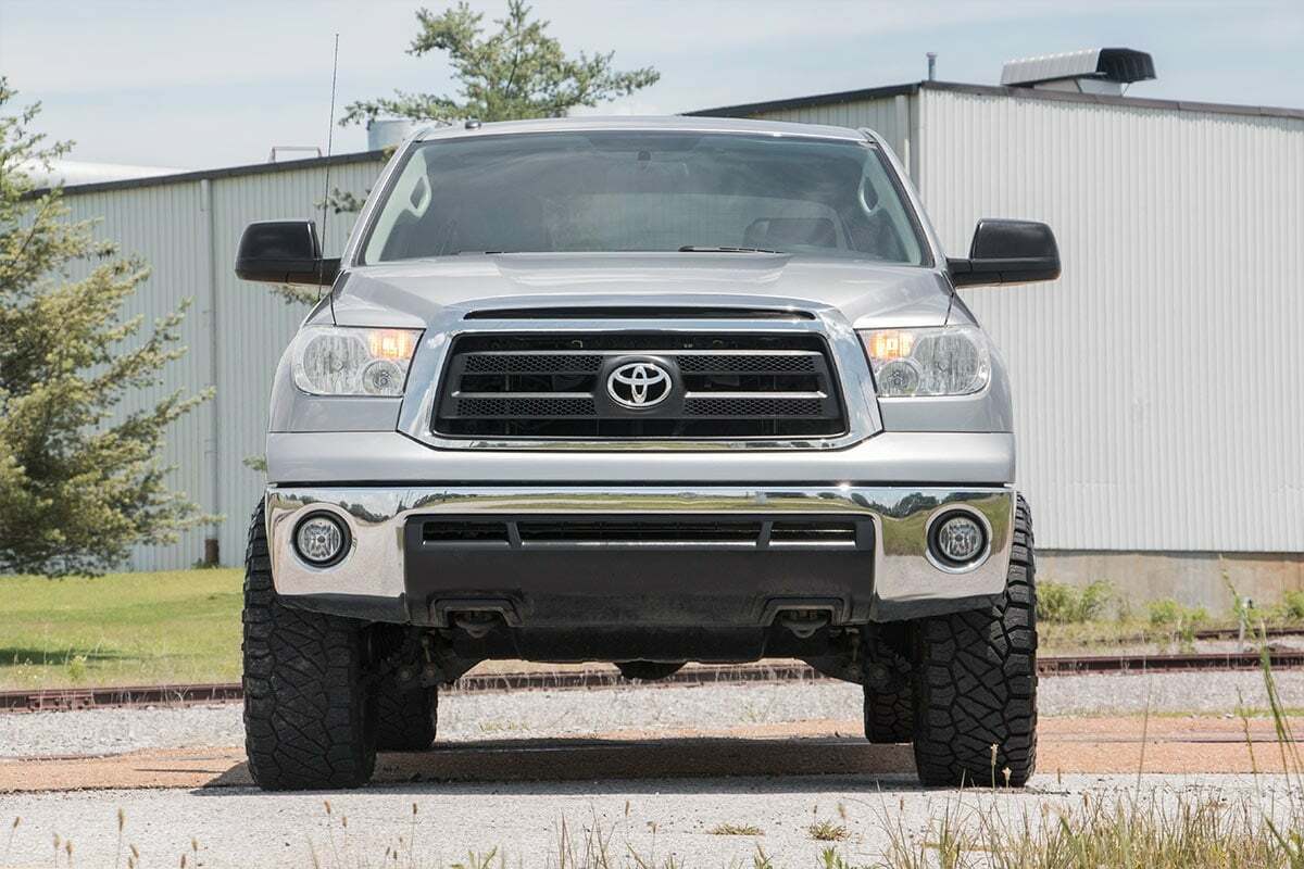 Fits Toyota Tundra 2WD/4WD (2007-2021) 3.5 Inch Lift Kit; 76830