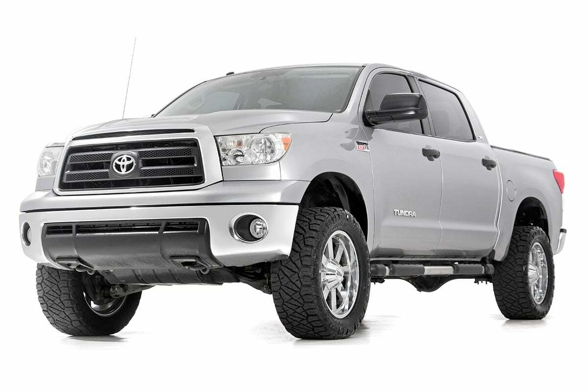 Fits Toyota Tundra 2WD/4WD (2007-2021) 3.5 Inch Lift Kit; M1 Struts/M1; 76840RED