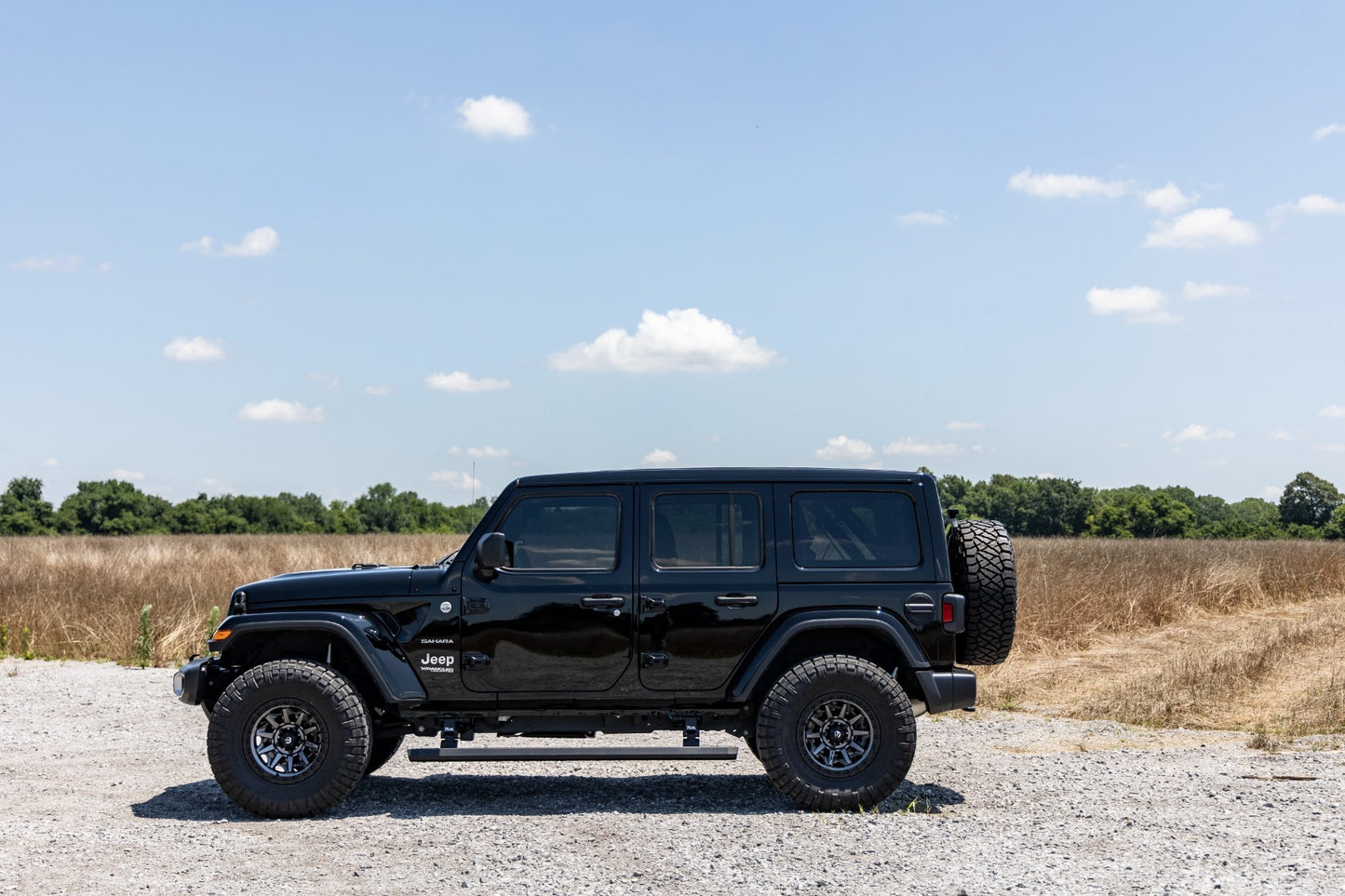 Fits Jeep Wrangler Unlimited 4WD (2024) 2.5 Inch Lift Kit; Coils; 79330