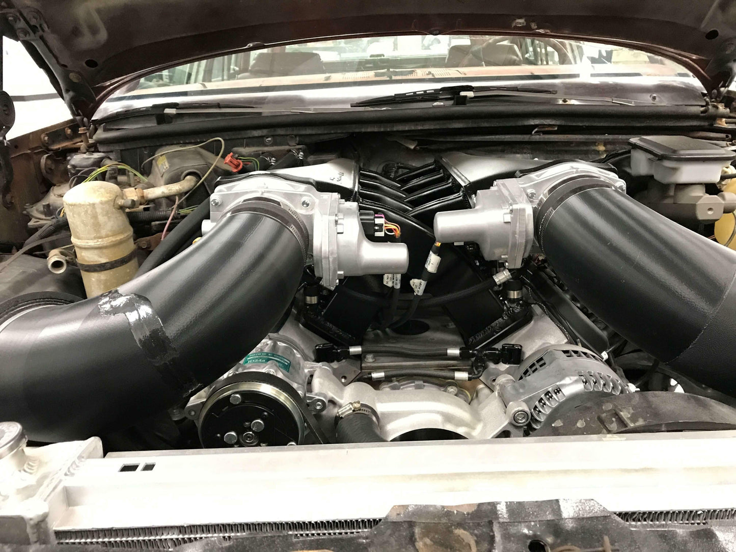 Sniper EFI Intake Manifold Dual Plenum 92mm and Fuel Rail Kit - Silver - 820201