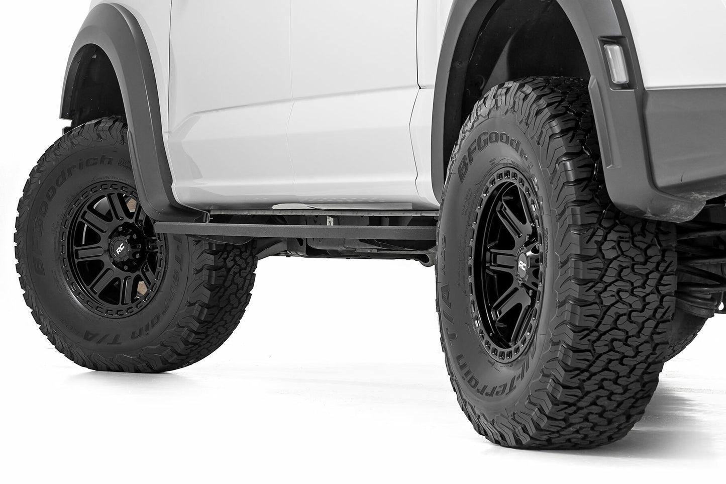 Rough Country 84 Series Wheel; Gloss Black; 17x8.5; 6x135; +0mm 84170917