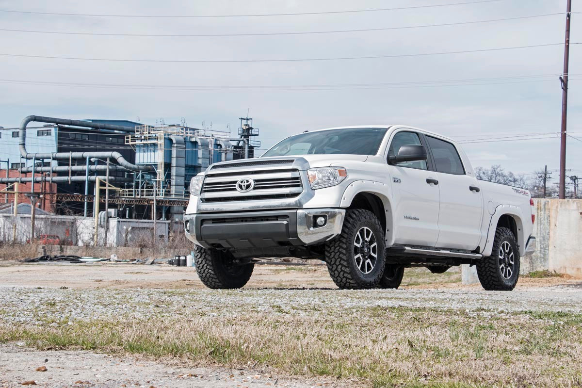 Fits Toyota Tundra 2WD/4WD (2007-2021) 2.5-3 Inch Leveling Kit; 870