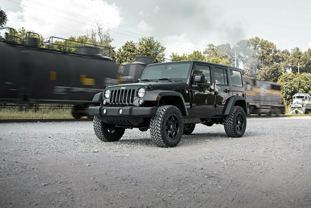 Fits Jeep Wrangler Unlimited 2WD/4WD (2007-2018) 2.5 Inch Lift Kit; 901