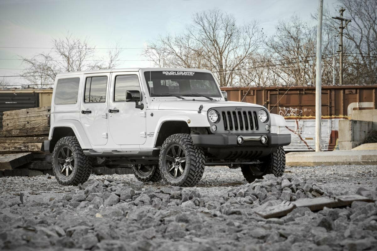 Fits Jeep Wrangler Unlimited 2WD/4WD (2007-2018) 2.5 Inch Lift Kit; 901
