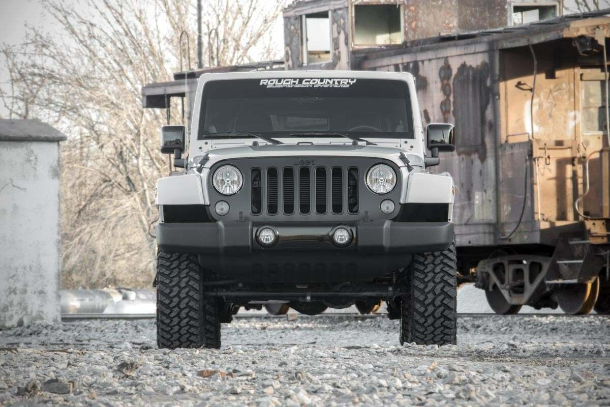 Fits Jeep Wrangler Unlimited 2WD/4WD (2007-2018) 2.5 Inch Lift Kit; 901