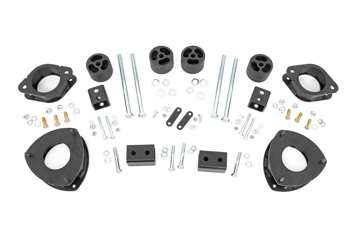 Fits Subaru Crosstrek (16-17)/XV Crosstrek (13-15) 4WD 2 Inch Lift Kit; 90400