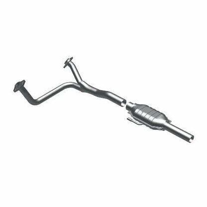 Catalytic Converter for Standard Grade Federal / EPA Compliant Direct-Fit Catalytic Converter MagnaFlow 93306