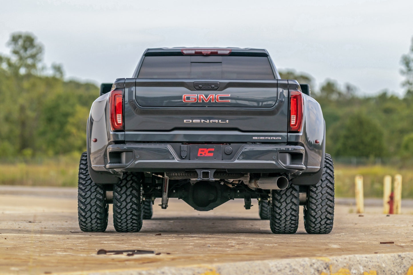 Fits Sierra 3500 HD/Silverado 3500 HD (20-24) 3" Lift Kit UCAs M1 95640
