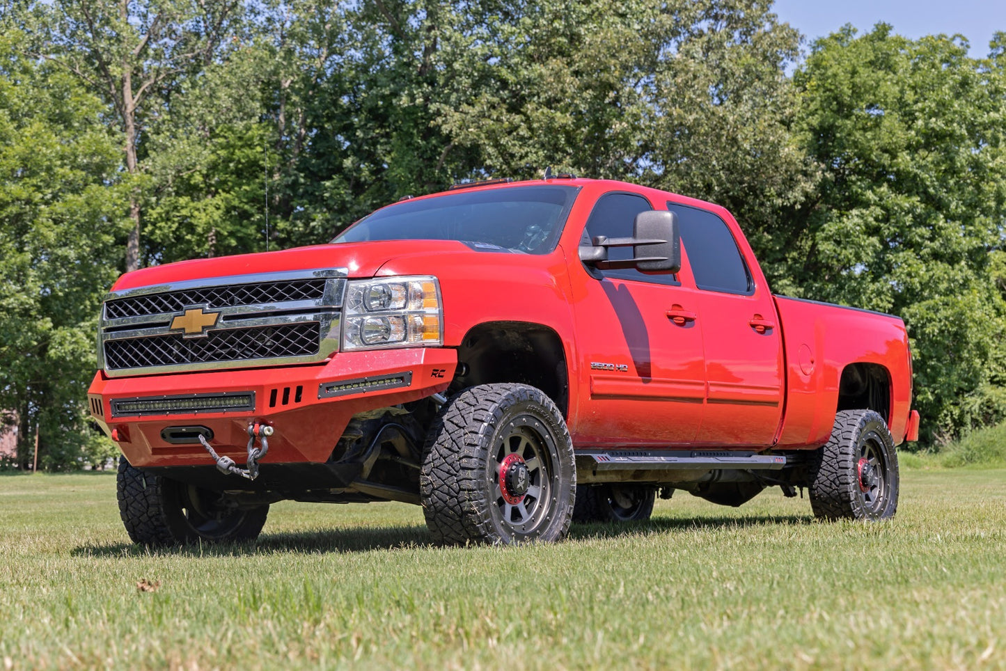 Fits Chevy/GMC 2500HD/3500HD (11-19) 3.5 Inch Knuckle Lift Kit; V2; 95770RED