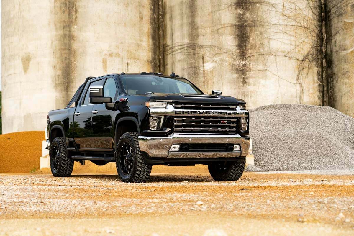 Fits Chevy/GMC 2500HD/3500HD (20-24) 1.5-2 Inch Leveling Kit; 9594