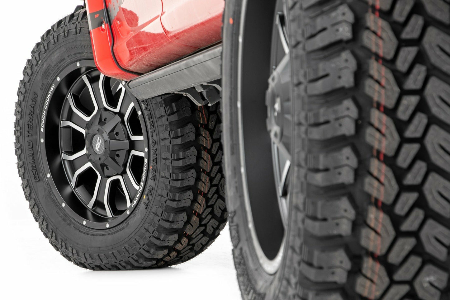 35x12.50R22 Rough Country Overlander M/T 117Q 97010122