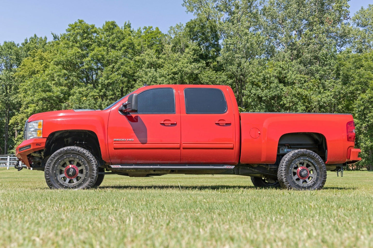 Fits Chevy 2500HD/3500HD(11-19) 3.5" Lift Knuckle Vertex w/ Overloads 97650RED
