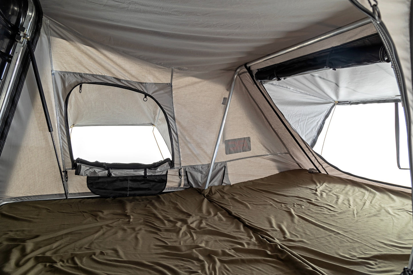 Hard Shell Roof Top Tent; Rack Mount 99057