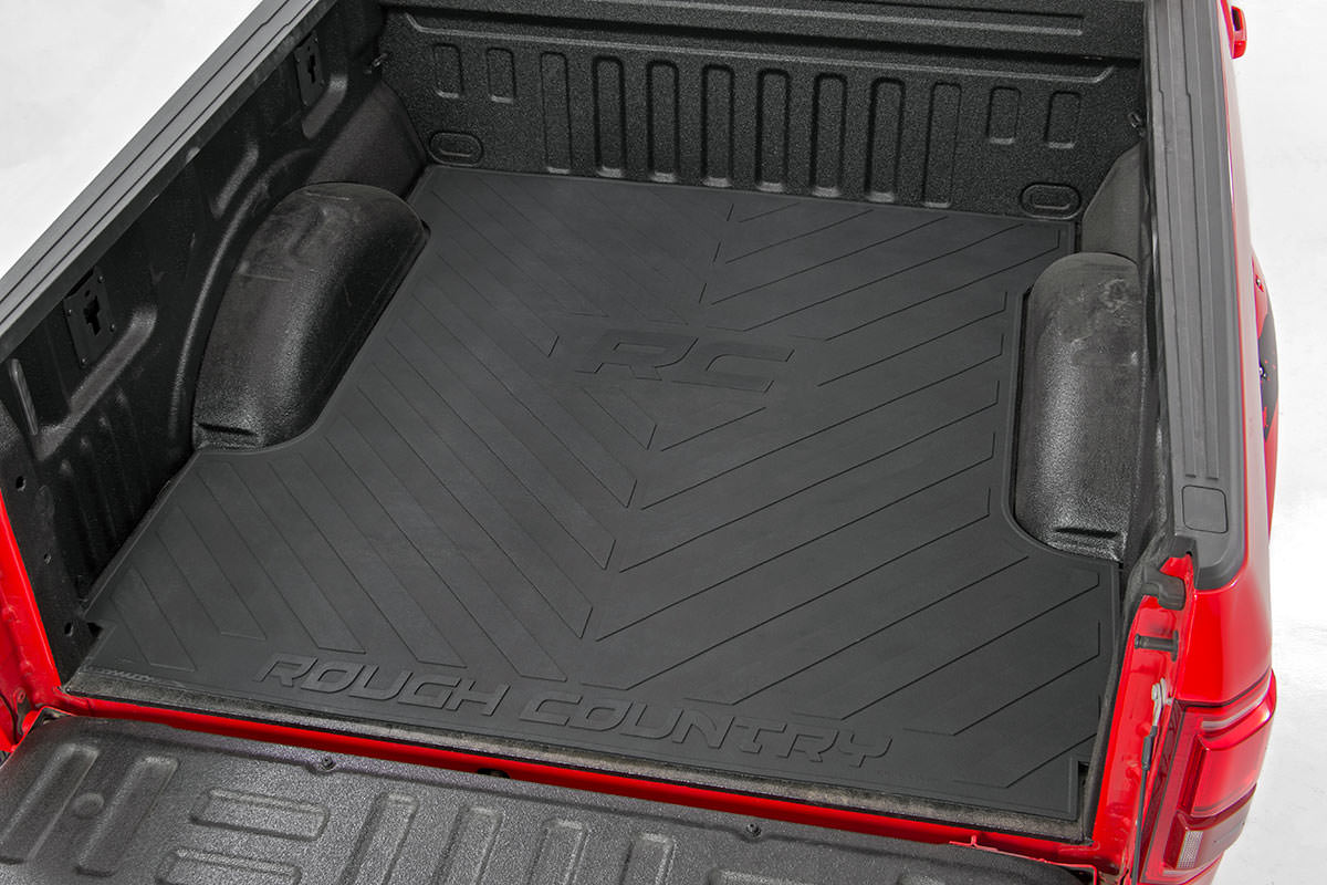 Fits Ram 1500/2500/3500 2WD/4WD Bed Mat; 6'4" Bed; RC Logo; RCM676