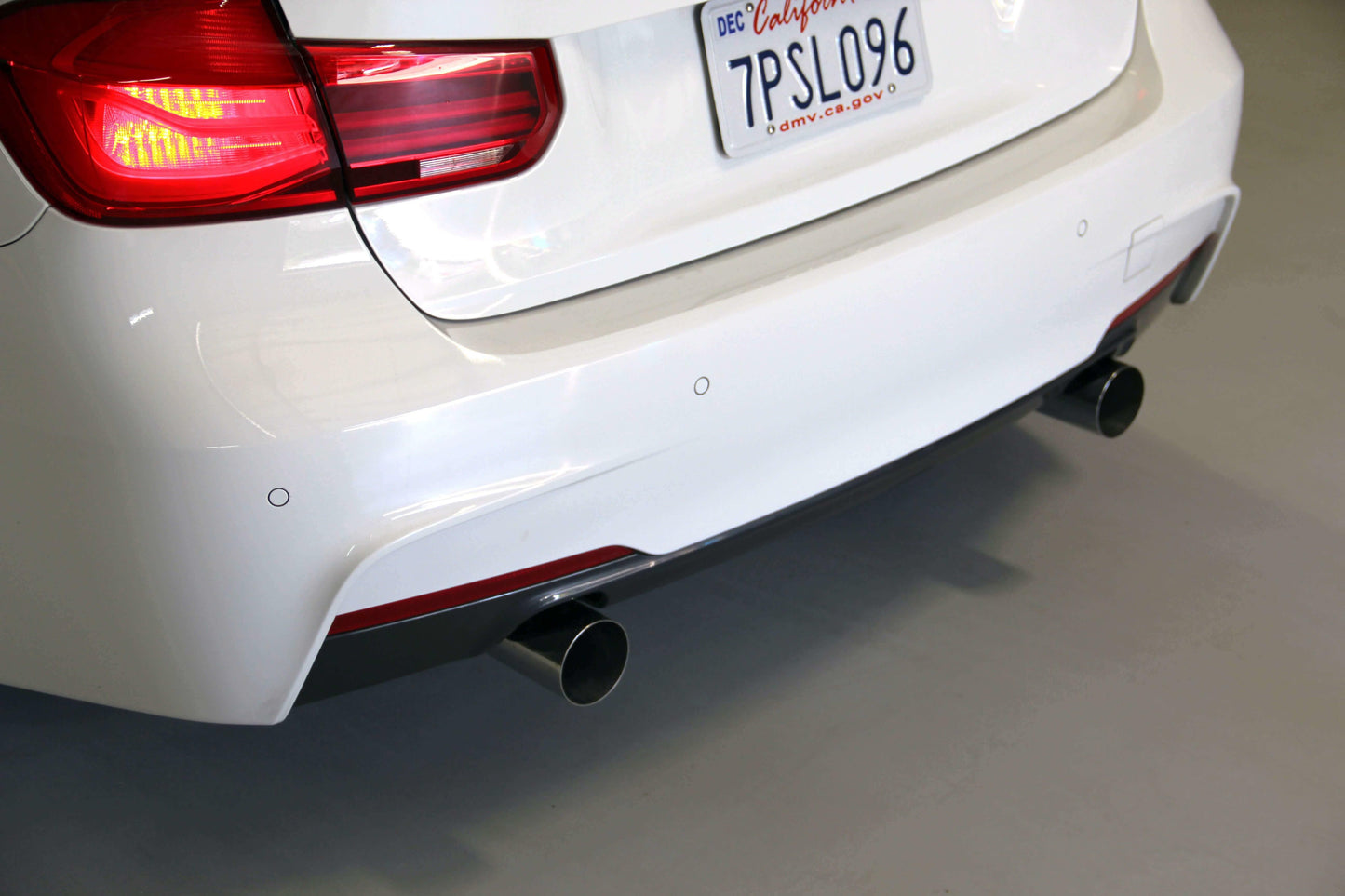 Dinan Free Flow SS Exhaust for 16-19 BMW F30 340i F32 440i D660-0055-BLK