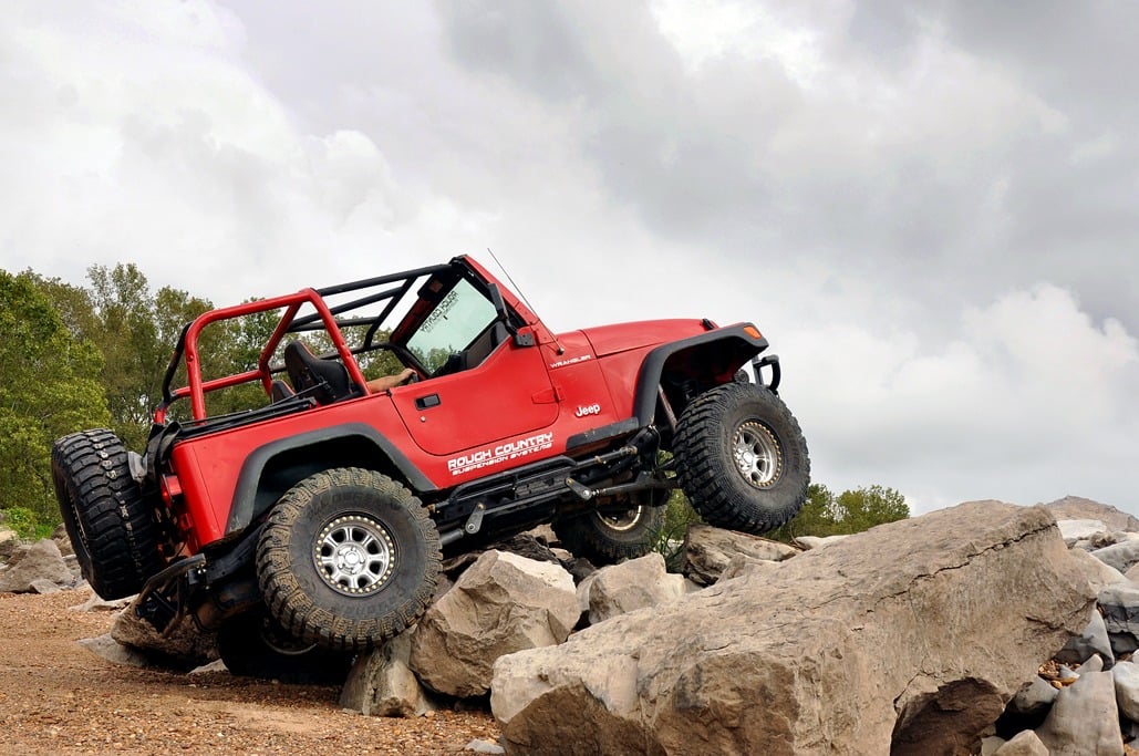 Rough Country 4 Inch Lift Kit - Long Arm - V2 - Jeep Wrangler TJ 4WD (1997-2006) - 66370