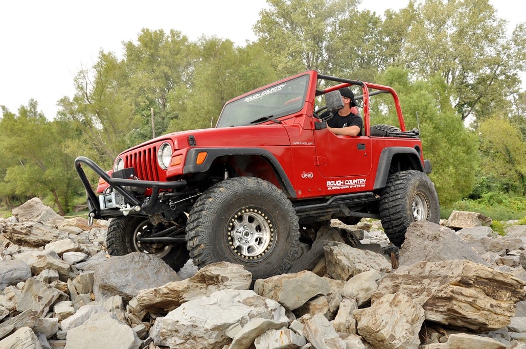 Rough Country 4 Inch Lift Kit - Long Arm - V2 - Jeep Wrangler TJ 4WD (1997-2006) - 66370