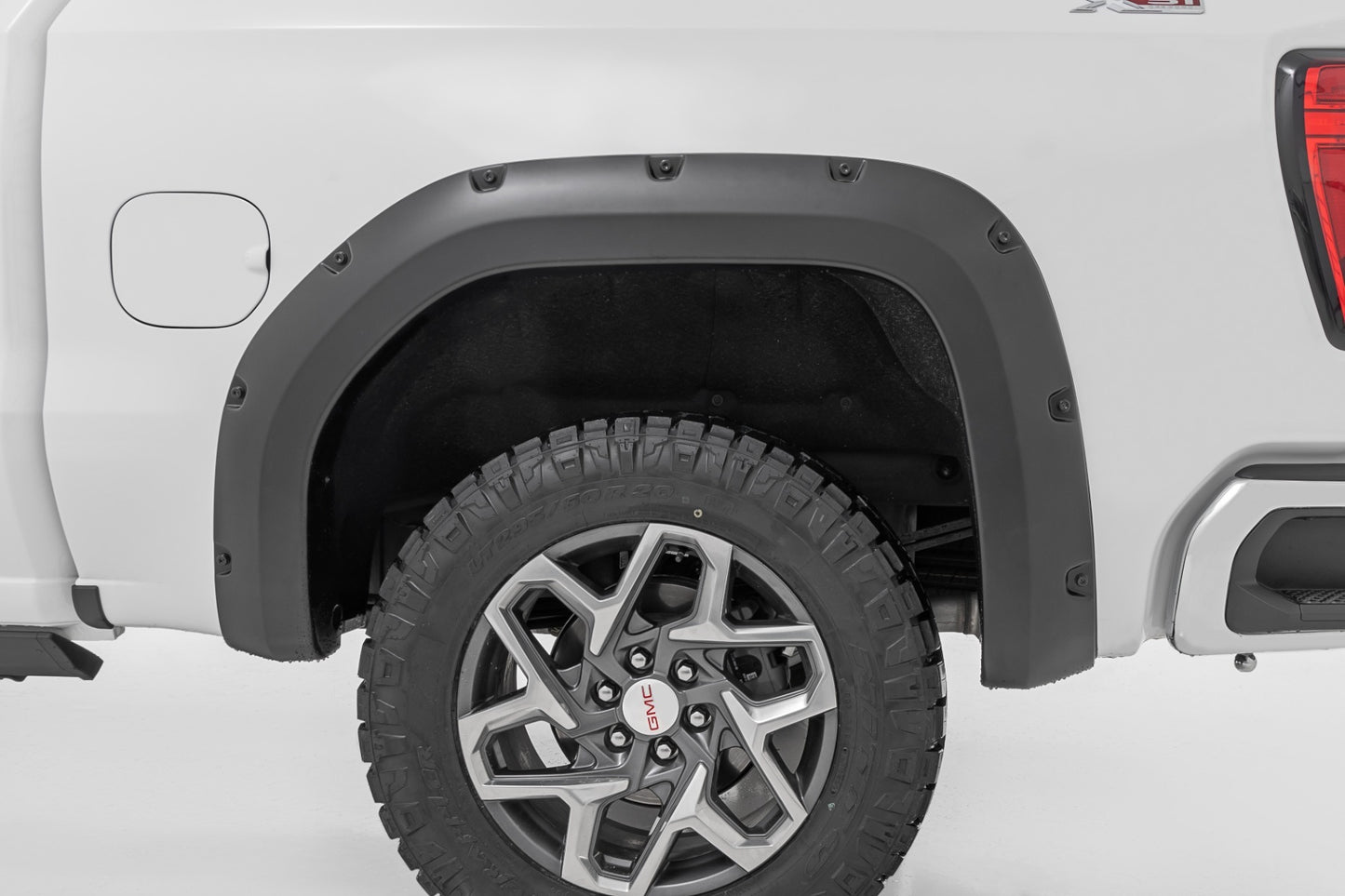 Fits GMC Sierra 1500 (19-24) Pocket Fender Flares; 5IS Silver Ice; F-C11950A-5IS