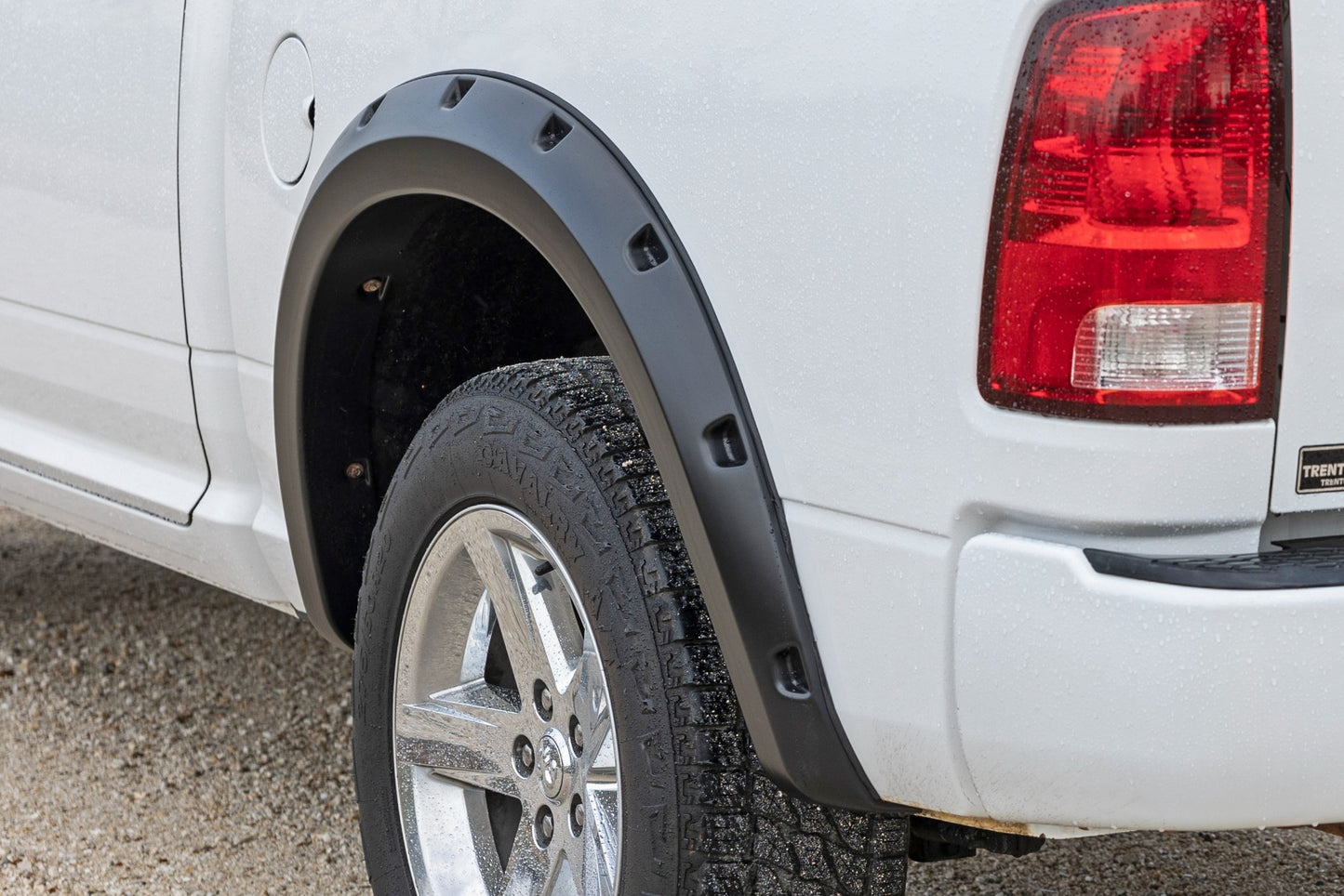 Fits Ram 1500(09-18 &Classic) Pocket Fender Flare PXQ Black F-D10911B-PXQ